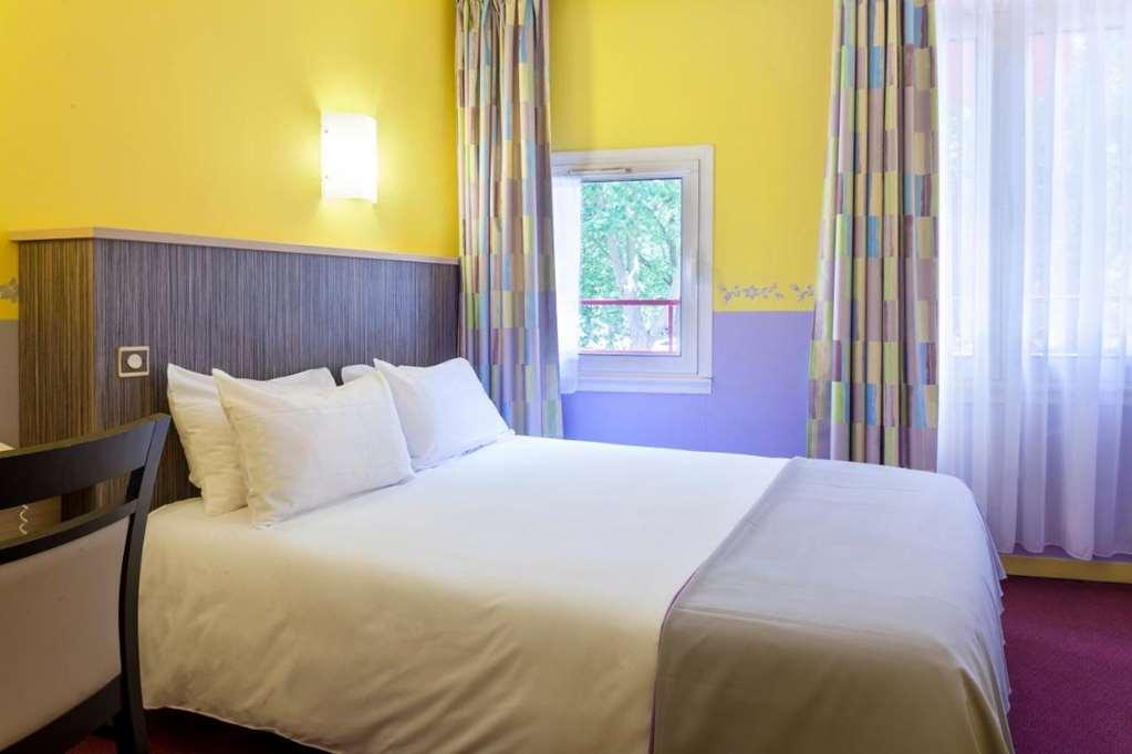 Brit Hotel Le Lion D'Or Chinon Cameră foto